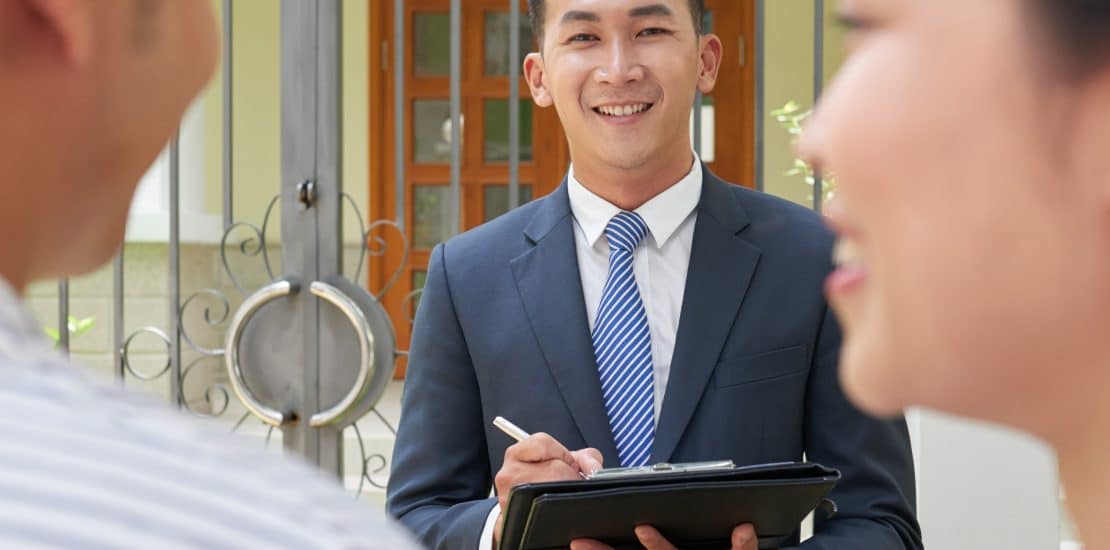 a Hong Kong Immigration Consultant