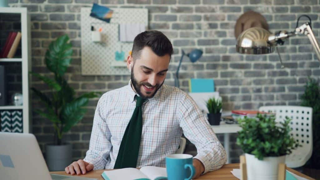 confirm interview email