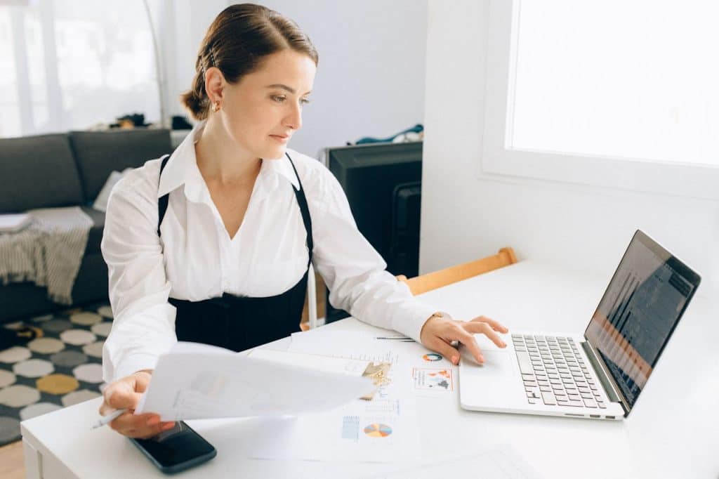 how to set up business in hong kong